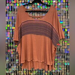 Free People Coral Distressed Top – Size Medium